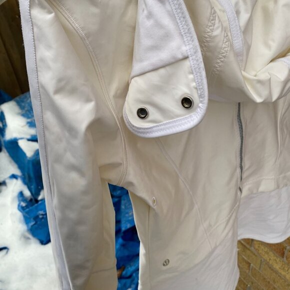 Lululemon Fleece Out Jacket Zipper Vent Yoga Jacket White Size 10 - Picture 7 of 8